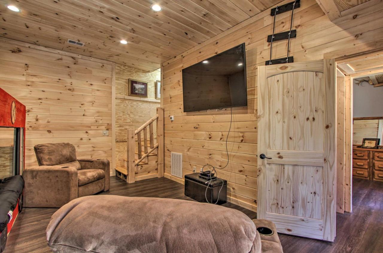 The Phoenix Cabin With Hot Tub In Gatlinburg! Exterior foto